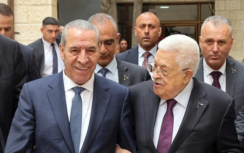 الرئيس الفلسطيني وحسين الشيخ 27-12